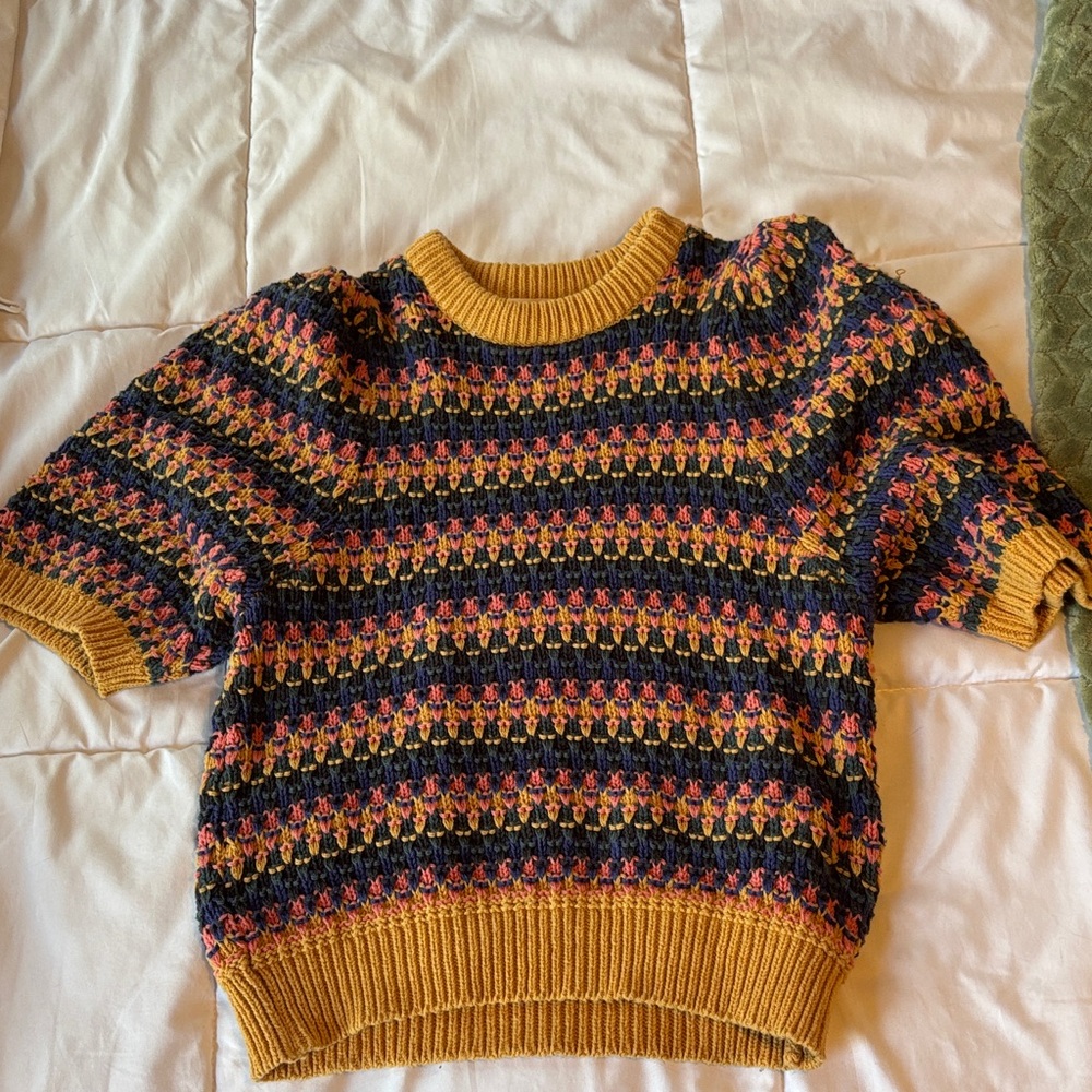 Universal Thread Mustard and Navy Patterned Sweater